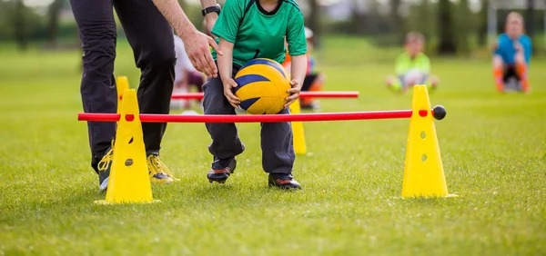 梅西：我从来都不在意进球助攻数据；希望能参加下届世界杯